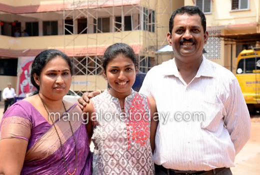 Rasmitha PU Commerce topper